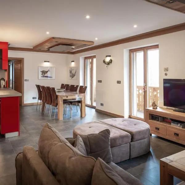 Les Ecureuils -Rénové 100m2 - 8per - Skis aux Pieds - Vue sur la Montagne, hotel in Les Houches