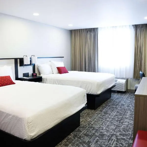 Ramada by Wyndham DFW Airport, hotel v destinaci Irving