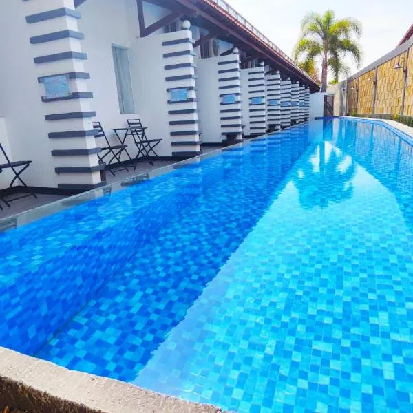 Odaita Hotel Pamekasan Madura, hotel v destinaci Pademabu