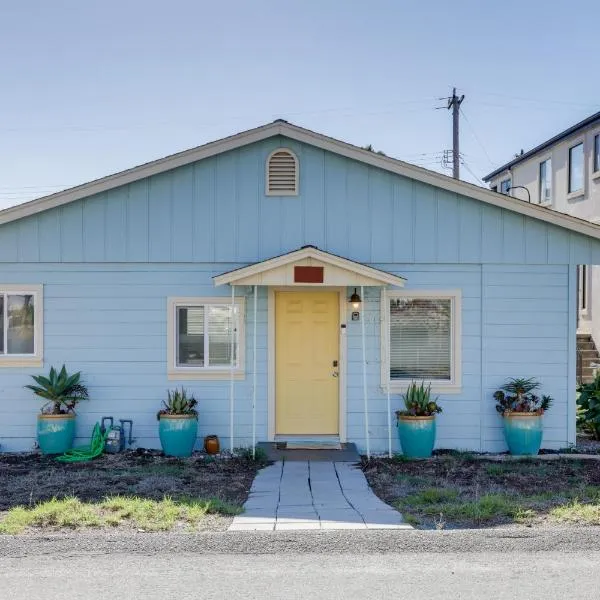 Pet-Friendly Cayucos Home Walk to Public Beach!, hotel v destinaci Cayucos