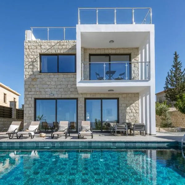 Sea-View Retreat - Villas with Pools and Private Jacuzzi Cabin, hotell i Peristerona