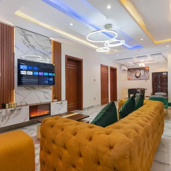 God's Touch Apartments Remi Fani Kayode GRA. Ikeja, hotel v destinaci Ikeja