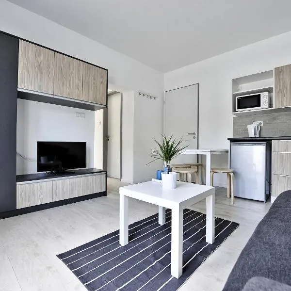 Villa Oliver 1 Siófok – hotel w Siófoku