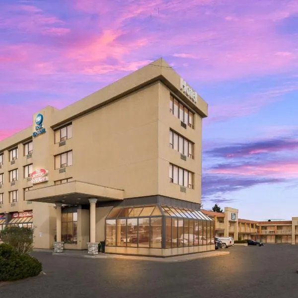 Best Western Voyageur Place Hotel, hotel v destinaci Newmarket