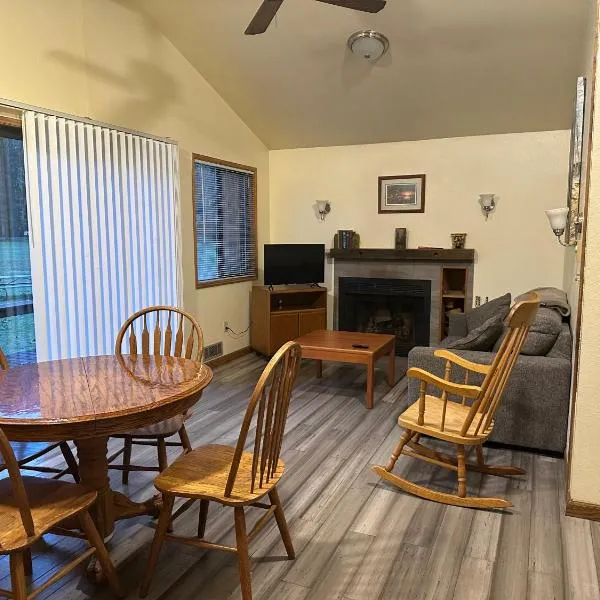 Glacier Peak Resort and RV Park, hotel v destinaci Rockport