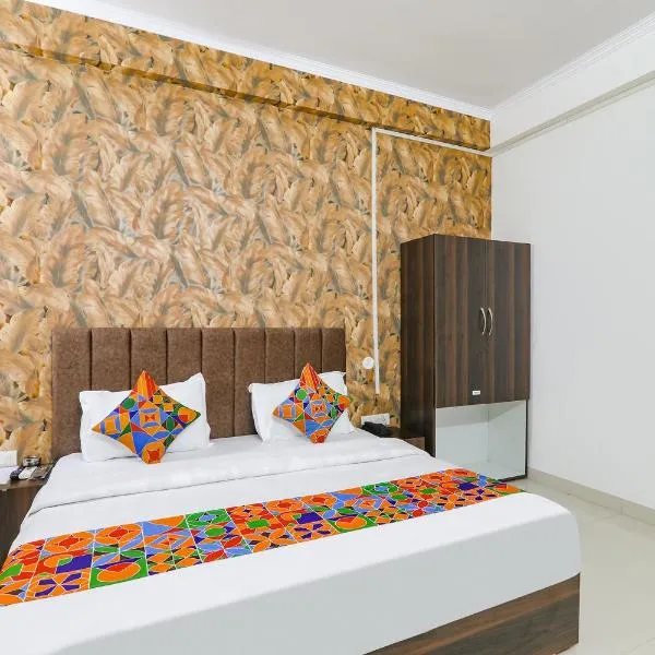 FabHotel The Villa I, khách sạn ở Prayagraj