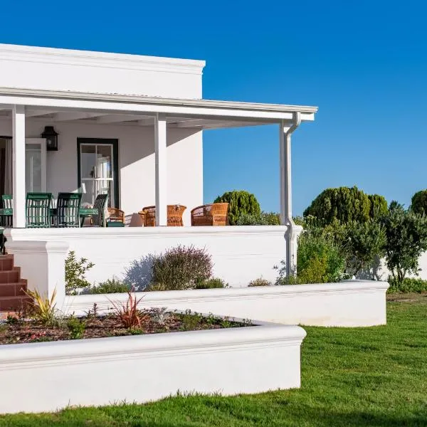 Greenhill Farm Parklands Cottage - 2 bedroom 4 guests - Private House, hotel in Plettenberg Bay