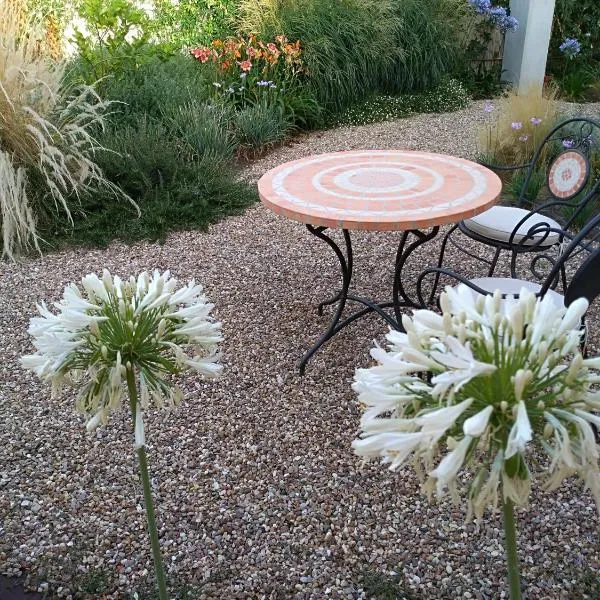 Girasole Boutique B&B, hotel in Riola Sardo