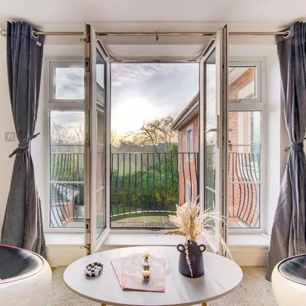 브렌트퍼드에 위치한 호텔 3-Bedroom Penthouse, Brentford, Free Parking