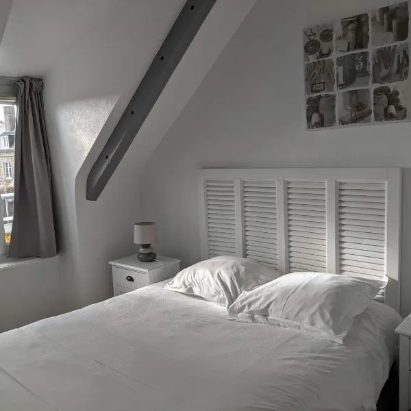 Contact Hôtel - Hôtel Le Lion d'Or Lamballe, hotel v destinácii Lamballe