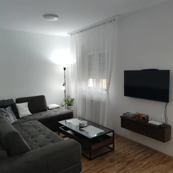 Apartman 022, hotel v destinaci Smederevska Palanka