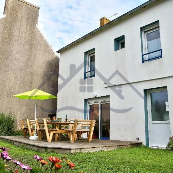 LocaLise - M26 - Ty Vakansou - Maison avec jardin au Guilvinec - Tout à pied, plage, port, centre - Wifi inclus - Draps inclus - Animaux non admis, hotel in Le Guilvinec