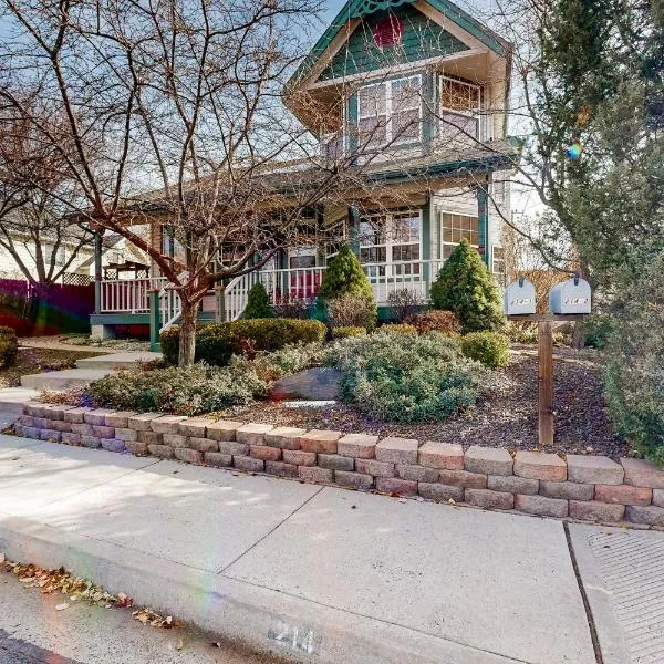 Flagstaff Fantasy - Main House, hotel em Flagstaff