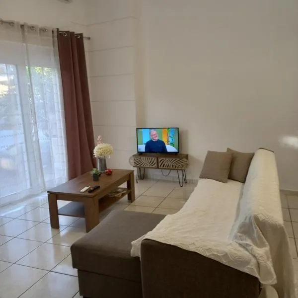 Konnie Seaside House 1, hotel in Diakopto