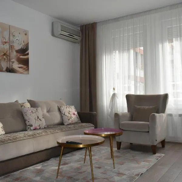 MLK Diamond Apartments, hotel u gradu Starčevica