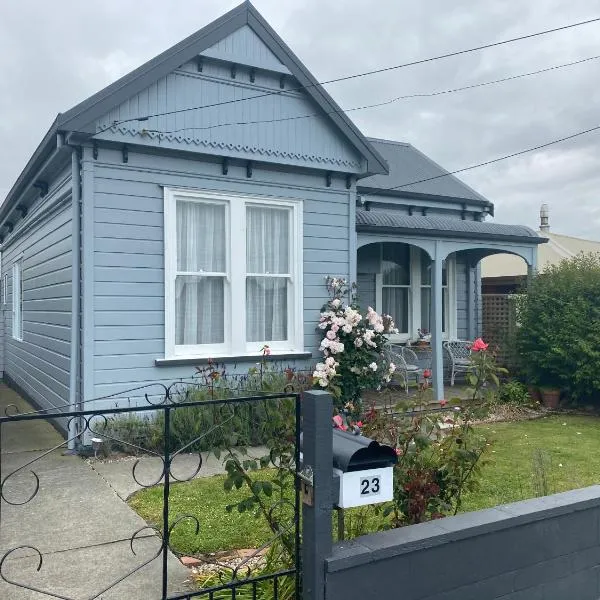 Wee Blue BnB- Central Cosy Villa, hotell i Timaru