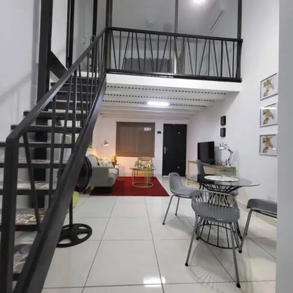 Apartamento #6 cómodo, Tranquilo, Elegante cerca de la estación del metro de la cincuentenario, hotel in Panama City