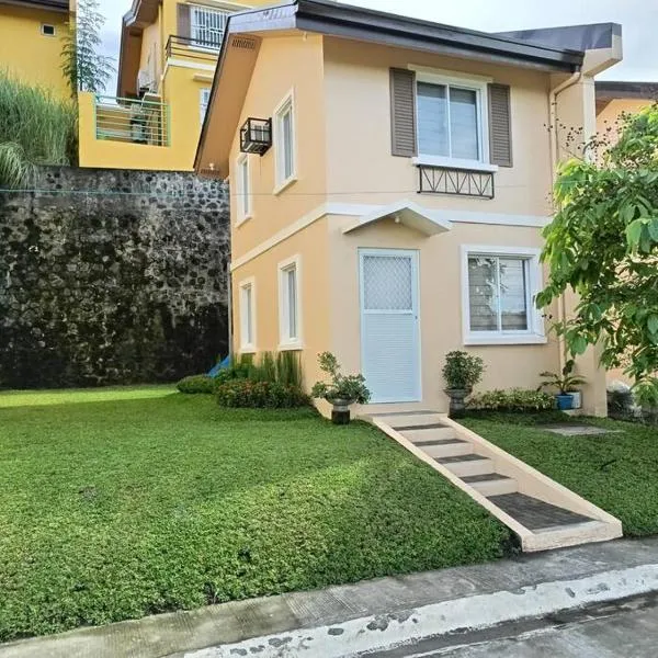 Niana’s Place 2BR w Garden, Internet, Netflix, hotel a Legazpi
