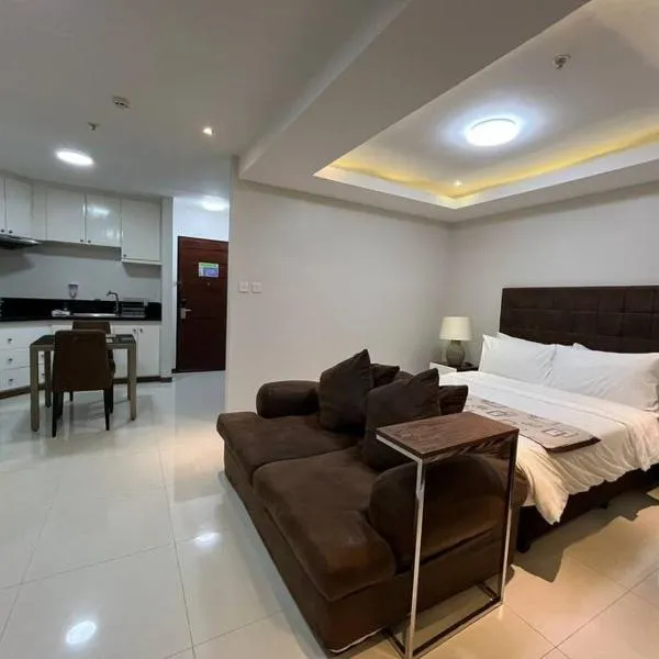 Sheryll Escapes - 305 La Grande Studio, cozy condo with hotel amenities!, hotel v destinaci Angeles