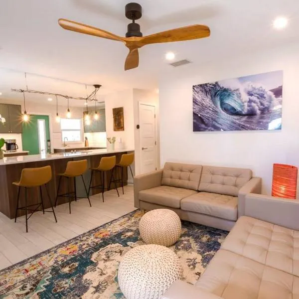 TOP RATED! Buddha's Bungalow, near Flagler & Beach, hotel en New Smyrna Beach