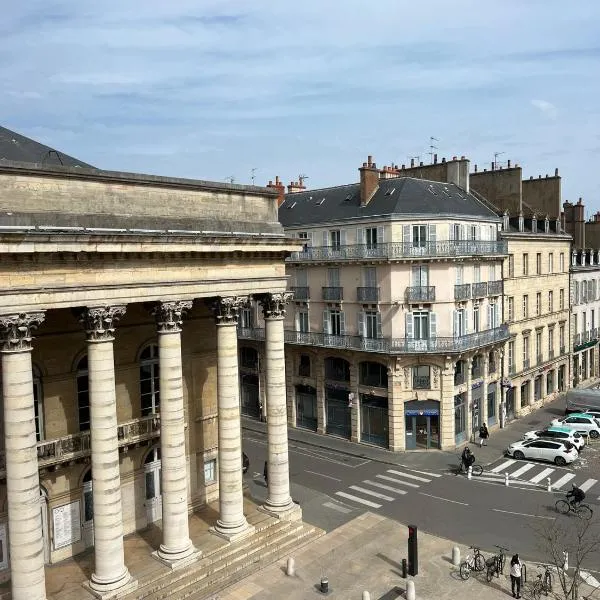 Le Théâtre : Centre historique, hôtel à Dijon
