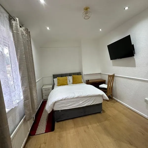 Double Room With Free WiFi Keedonwood Road, hotelli kohteessa Bromley