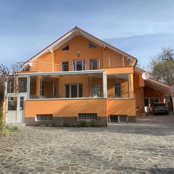 Casa Portocalie, ξενοδοχείο σε Cisnadioara