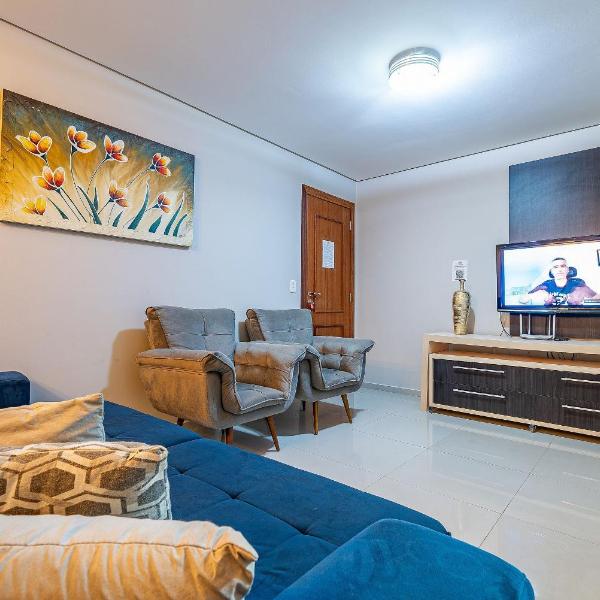 012 - Apartamento espaçoso à 120m Praia de Bombas