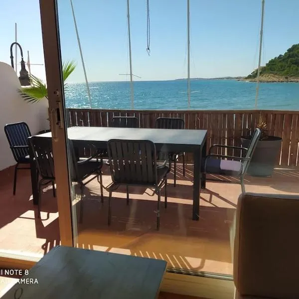 로다 데 바라에 위치한 호텔 Apart frente al Mar Mediterraneo