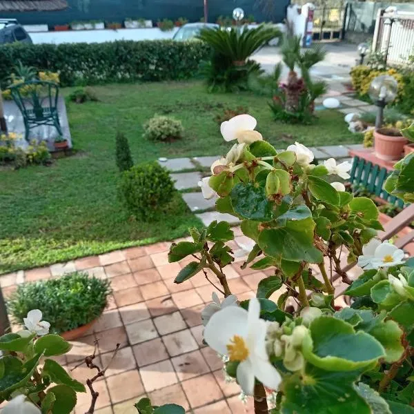 B&B villamariascauri, hotel v destinaci Scauri