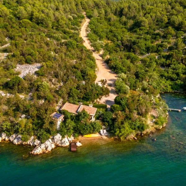Holiday Home Paradise Beach, hotel en Šibenik