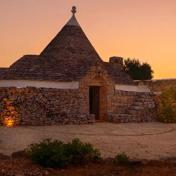 Trullo Elaia - Dimora di charme in Valle d'Itria con piscina