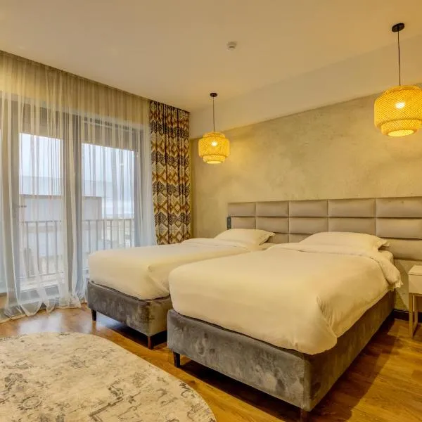 Olimp Hotel โรงแรมในBosteri