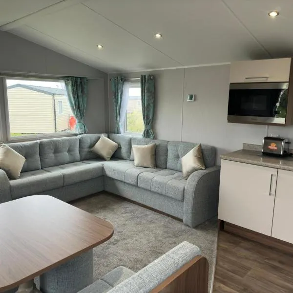 Perranporth Holiday Park, hotel in Perranporth