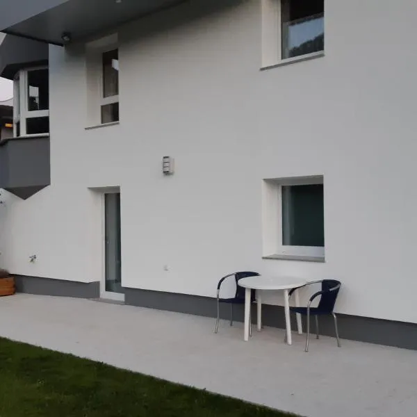 Haus Anna, hotel v destinácii Sautens