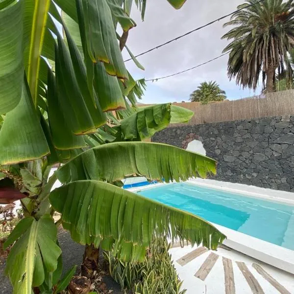 Nice beautifull and quiet villa, hotel v destinaci Los Valles