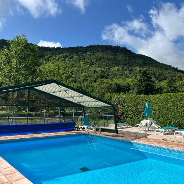 Résidence Les Dômes, hotel in Murol
