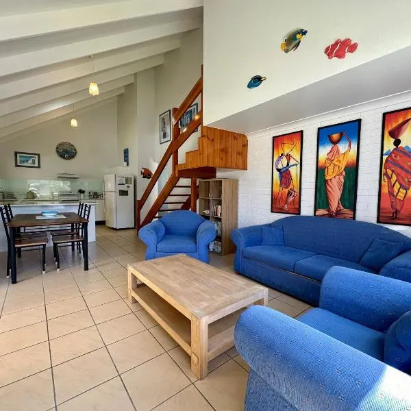 Sunrise Villas by Charlesworth, hotel in Scotts Head