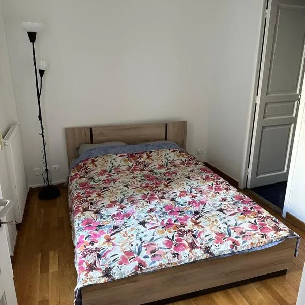 2 Pièces Champs-Elysées