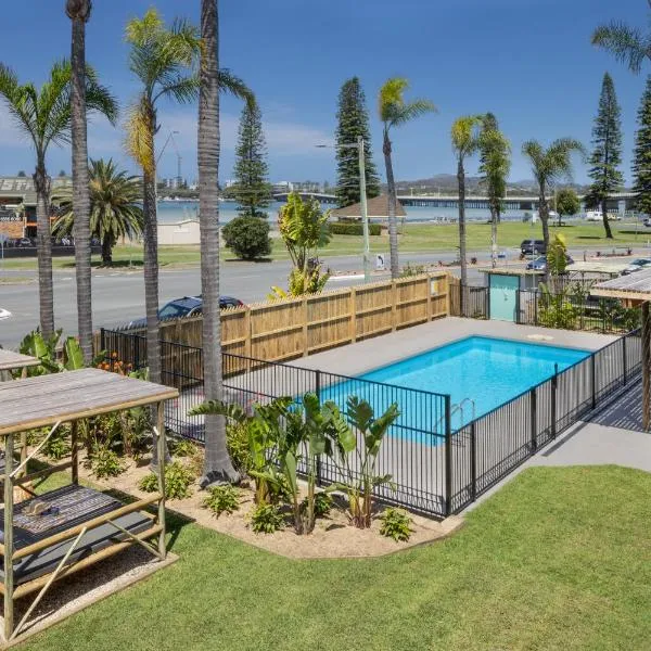 South Pacific Palms Motor Inn, hotel v destinaci Tuncurry
