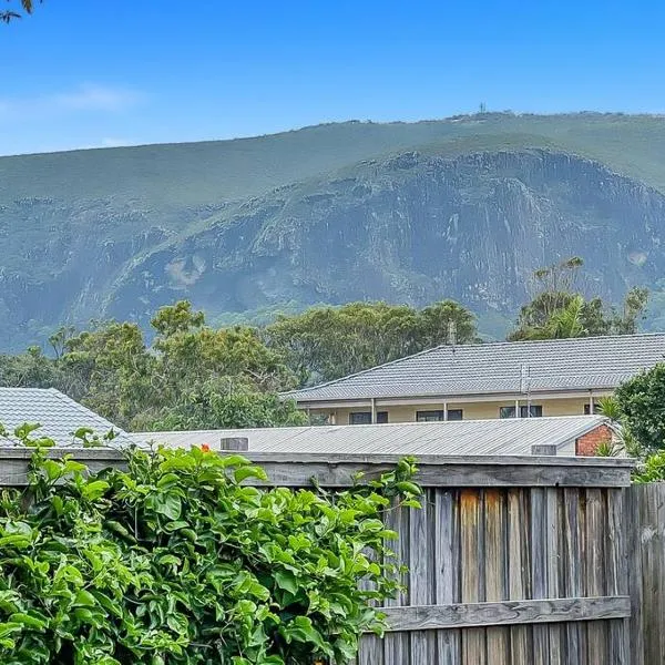 Beach House Oasis: Walk to beach, Mt Coolum & Shops, hotel en Yaroomba