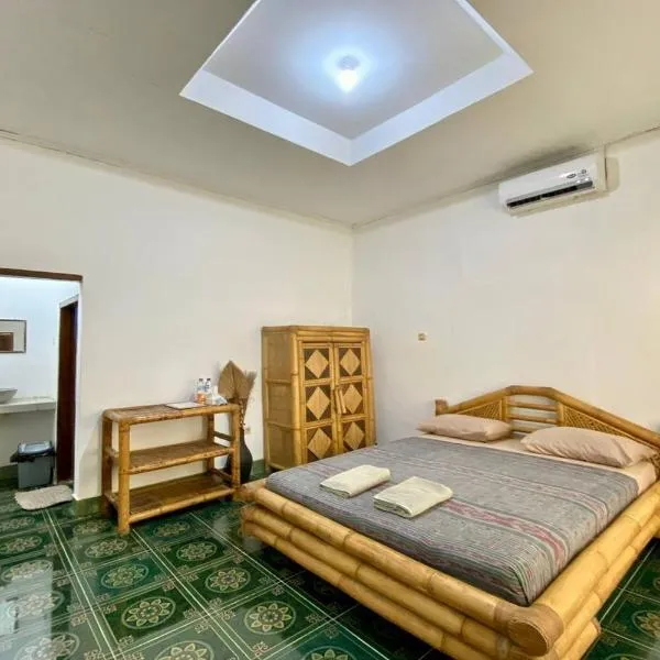 Duyung Rooms & Resto Gerupuk, ξενοδοχείο σε Bumbang