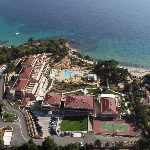 Royal Paradise Beach Resort & Spa, מלון בפוטוס