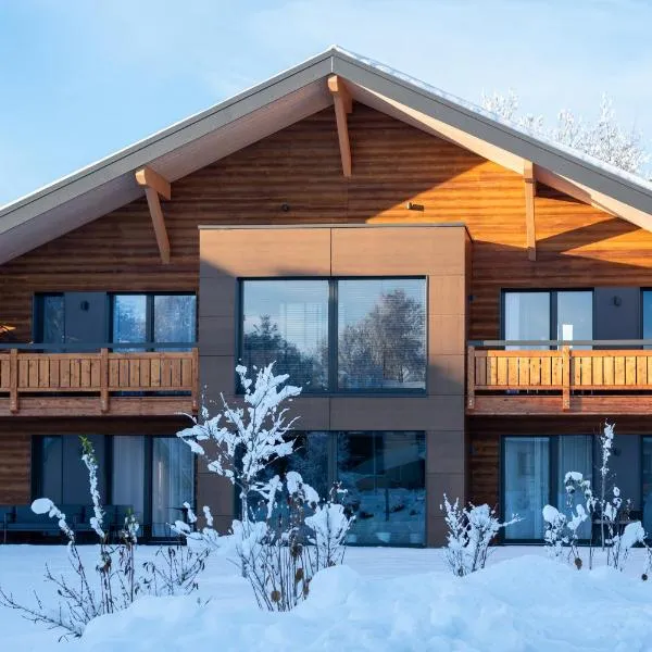 Notre Chalet - Boutique Appartements 4 étoiles & Sauna, hotel en Les Fourgs