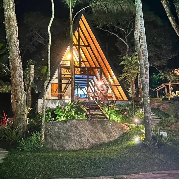 Chalés das Palmeiras, hotel v destinaci Itaipava