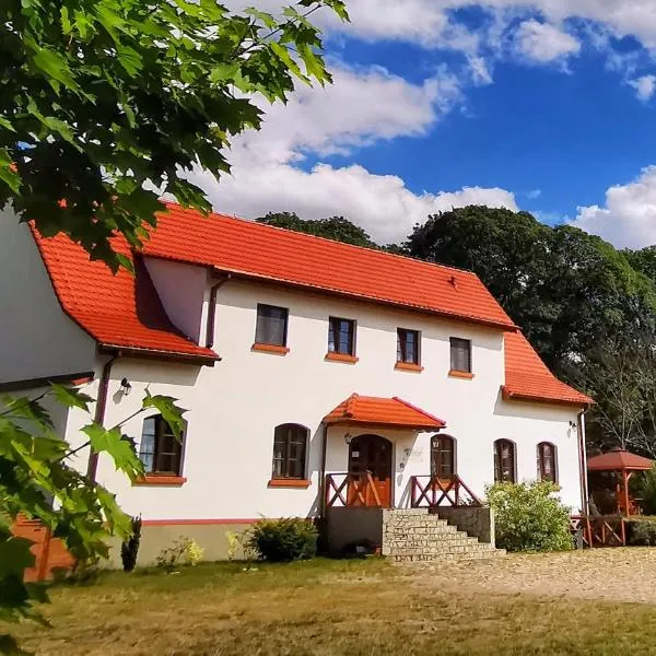 Gospodarstwo nad jeziorem, hotel en Stare Osieczno