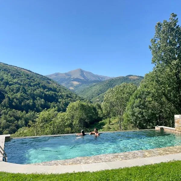Cabanya les Moreres, hotel in Molló