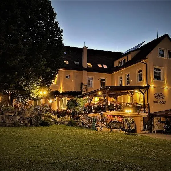 Hotel Lipa, hotel Bajmócon