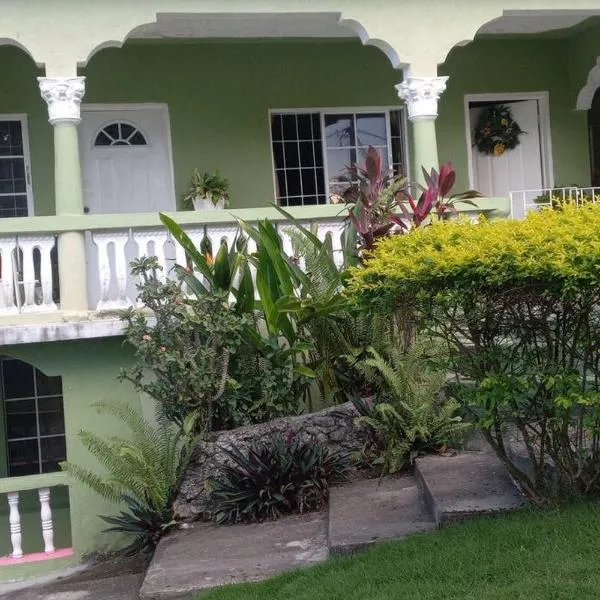 Cindy's Garden Stay, hotel v destinaci Ocho Rios