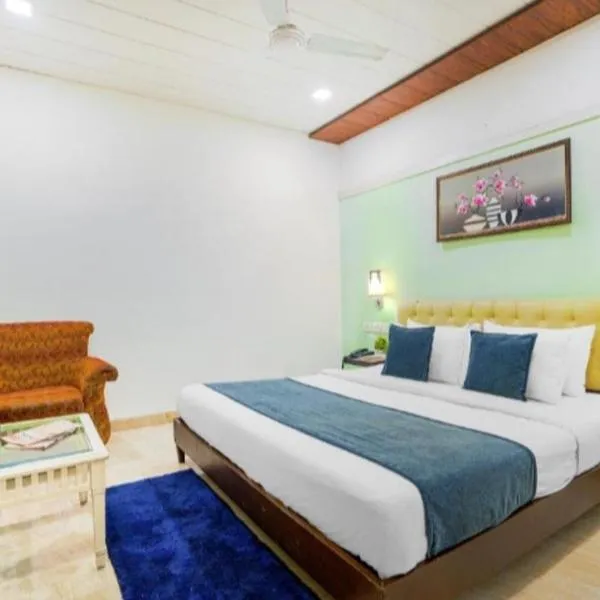 AR Home Stay -5 Mint walk from Golden Temple, hotel v destinaci Amritsar